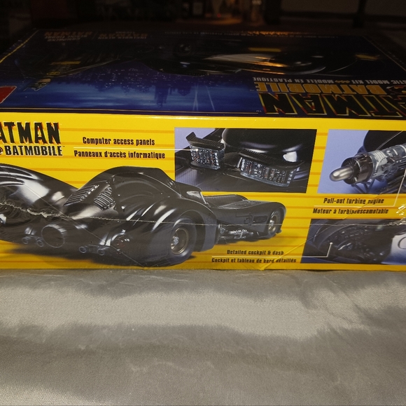 NEW! Bat Mobile Car Model - Picture 5 of 6